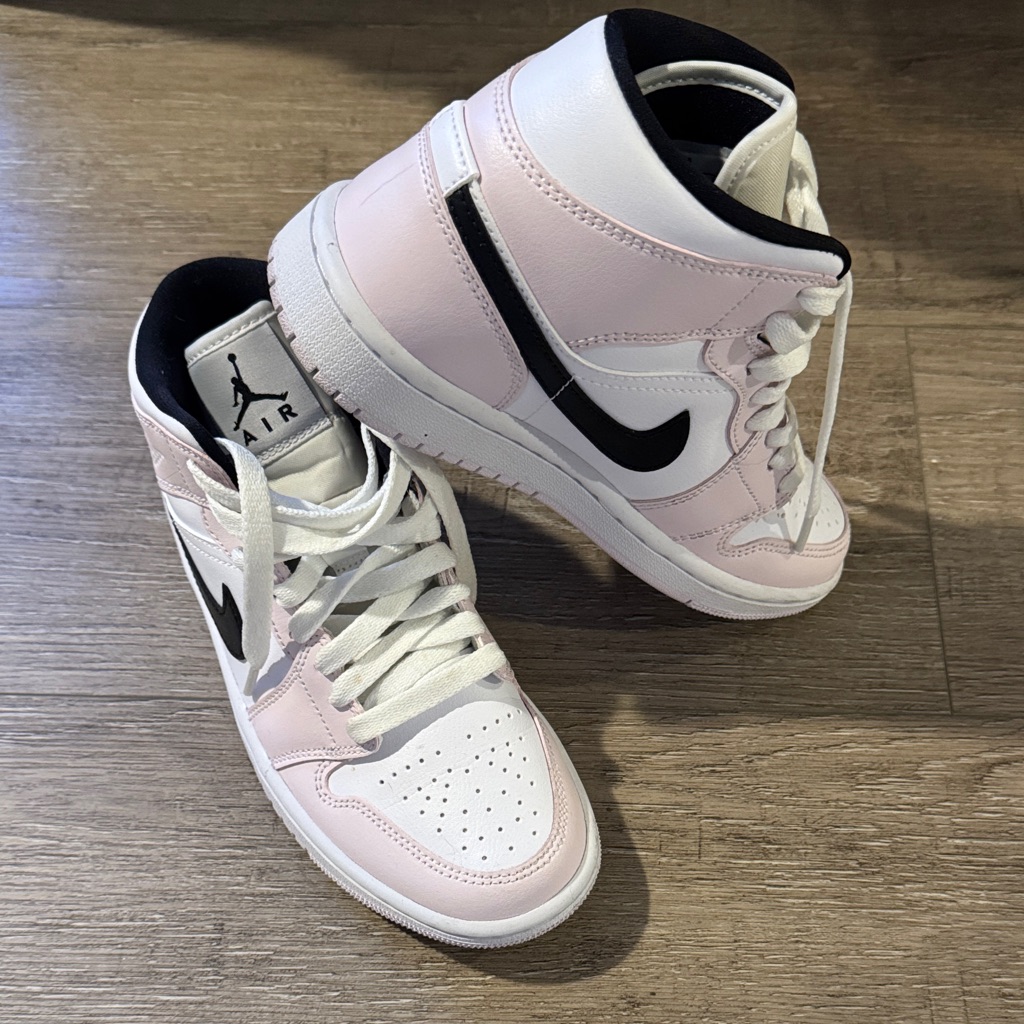 Nike Air Jordan 1 Mid - Barely Rose | Size 5.5